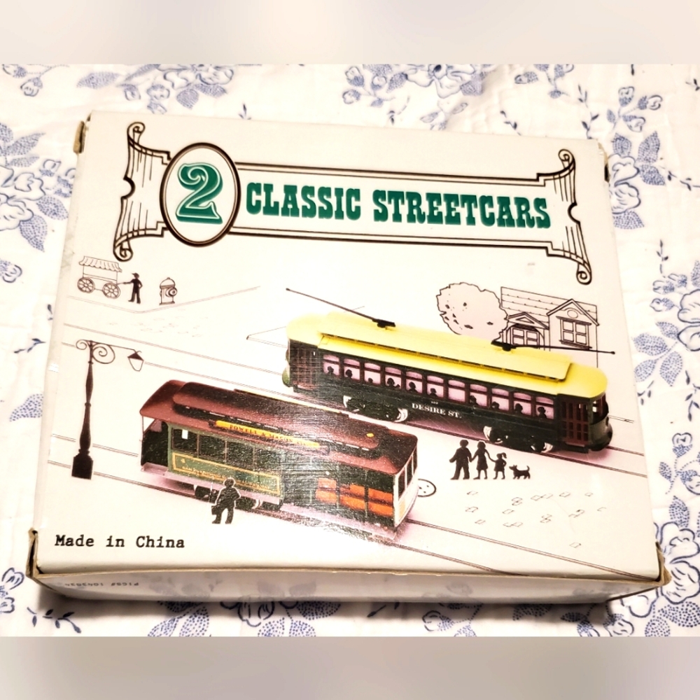 2 Classic Streetcars Set